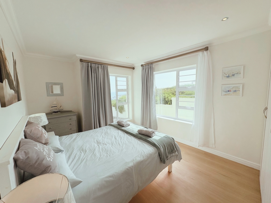 4 Bedroom Property for Sale in Yzerfontein Western Cape